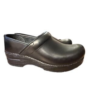 Dansko Professional Clog Black Leather Women size 37 US 7